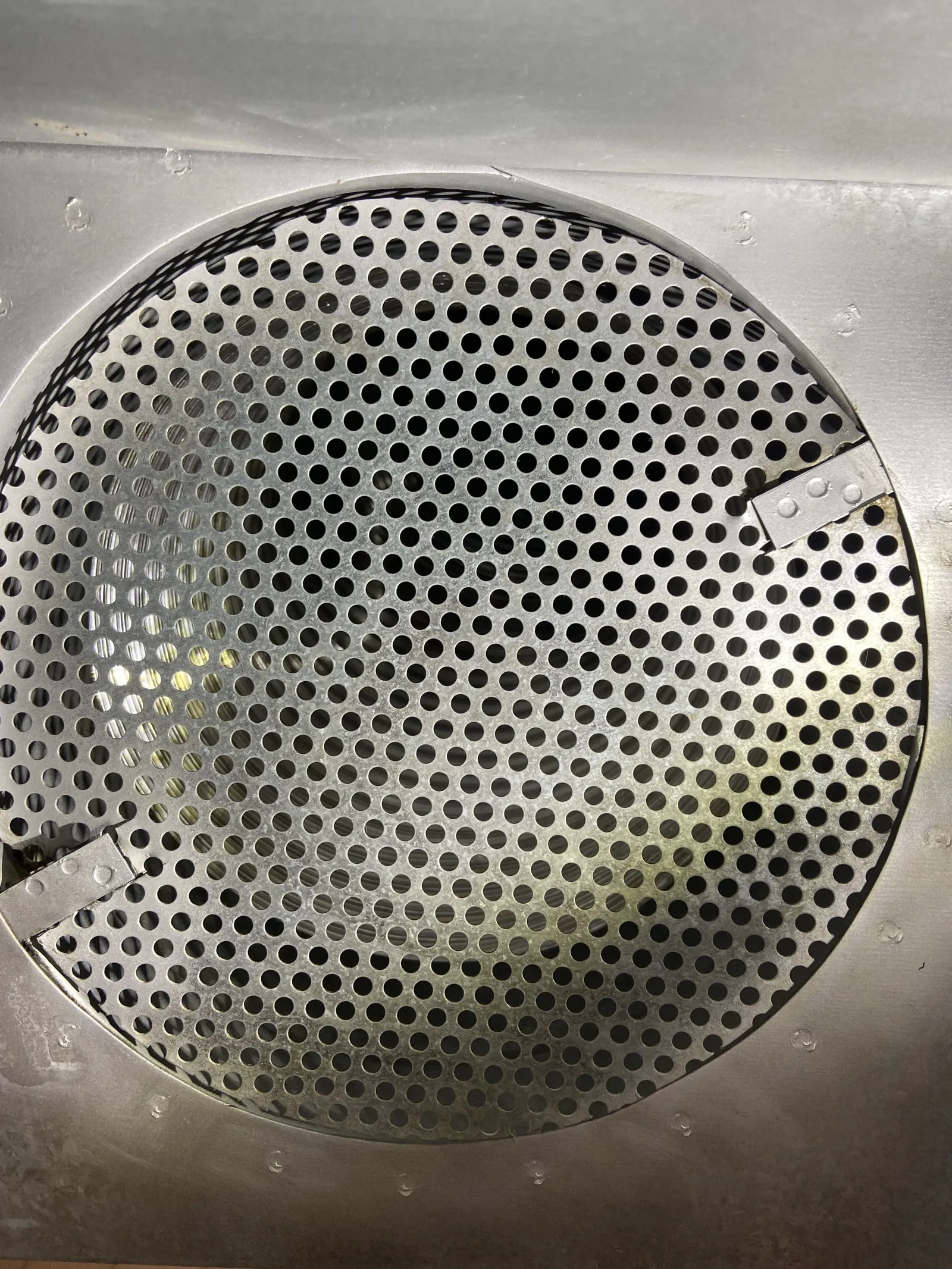 Gereinigtes Lüftungsgitter